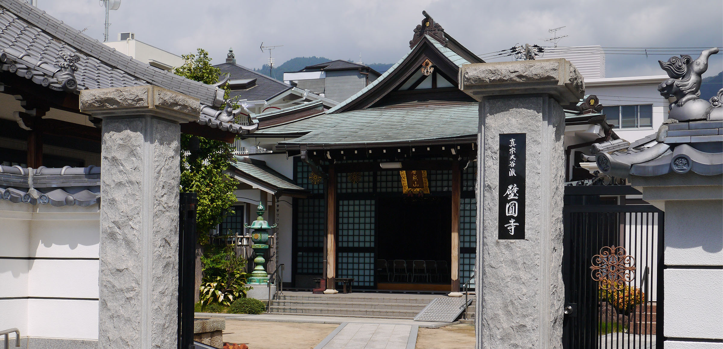 神戸市灘区の納骨堂があって、永代供養もできるお寺　真宗大谷派（浄土真宗　お東）　璧圓寺